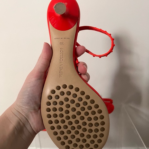 Bottega Veneta strappy kitten heels - size 38 - Picture 3 of 3